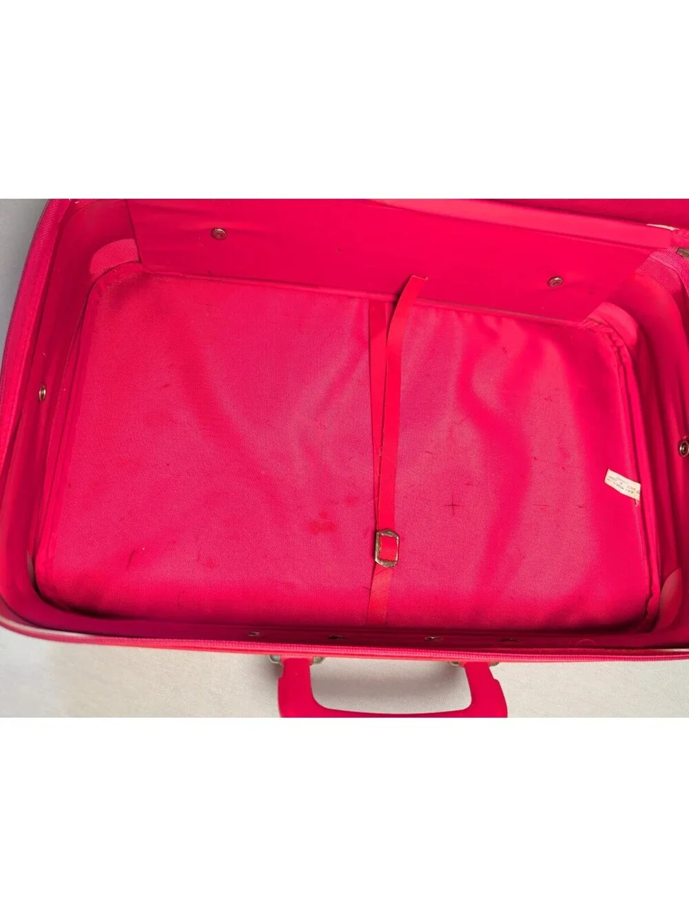 VINTAGE 2000 Hello Kitty Red Suitcase Travel Bag Y2K Sanrio Aesthetic